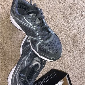 Work shoes